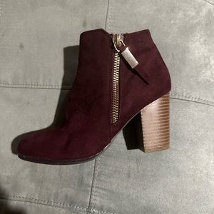 Burgundy booties 7 size